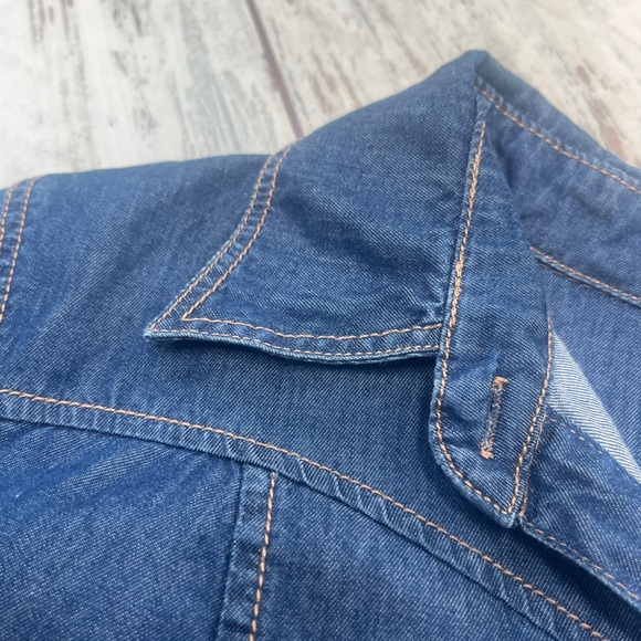 🌸 KUT from the Kloth Dark Wash Denim Button-Down Shirt – Long Sleeve - Picture 3 of 16